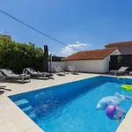 Casa vacanze Albona Luna By Interhome