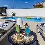 Albona Luna By Interhome Casa vacanze *