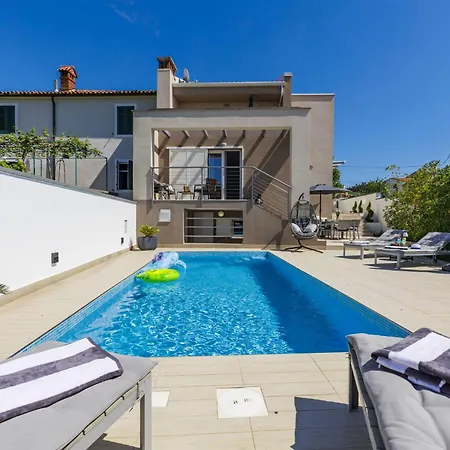 Albona Luna By Interhome *
